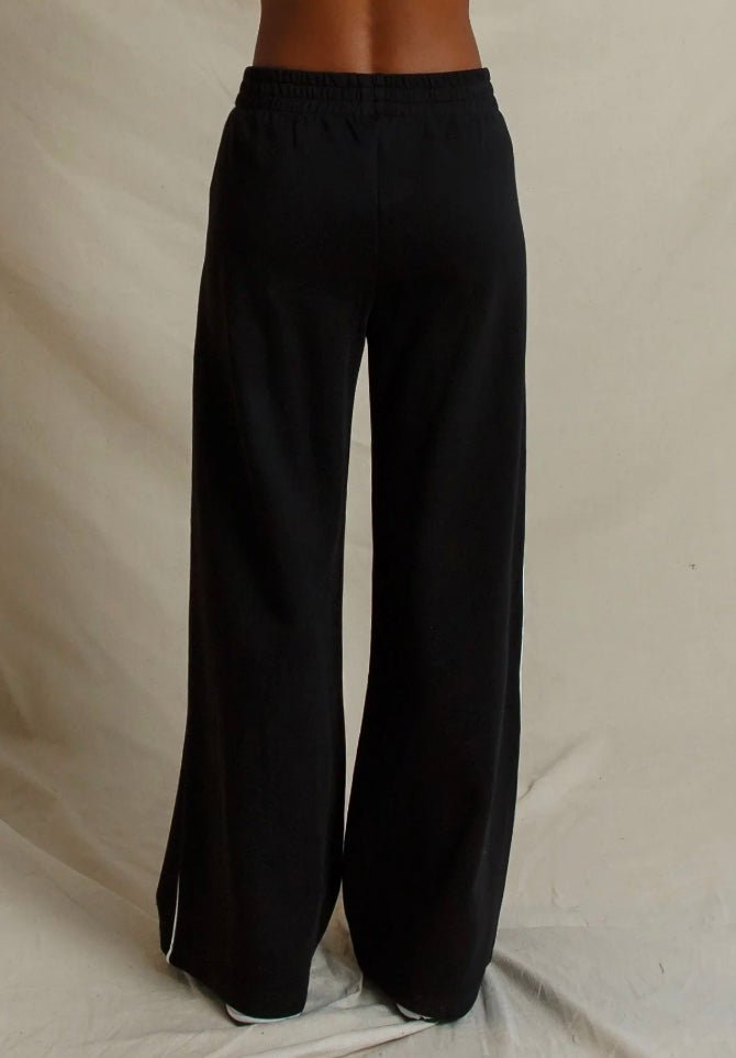 perfectwhitetee Mikos Travel Wide Leg Pant with Pockets - Molten Blu