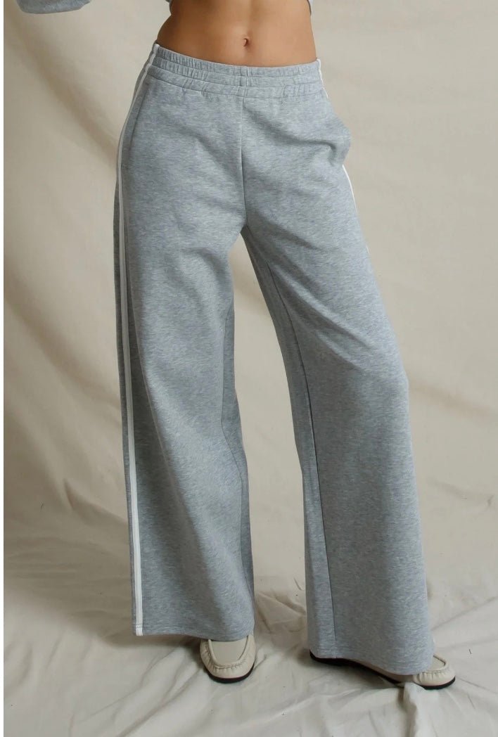 perfectwhitetee Mikos Travel Wide Leg Pant with Pockets - Molten Blu