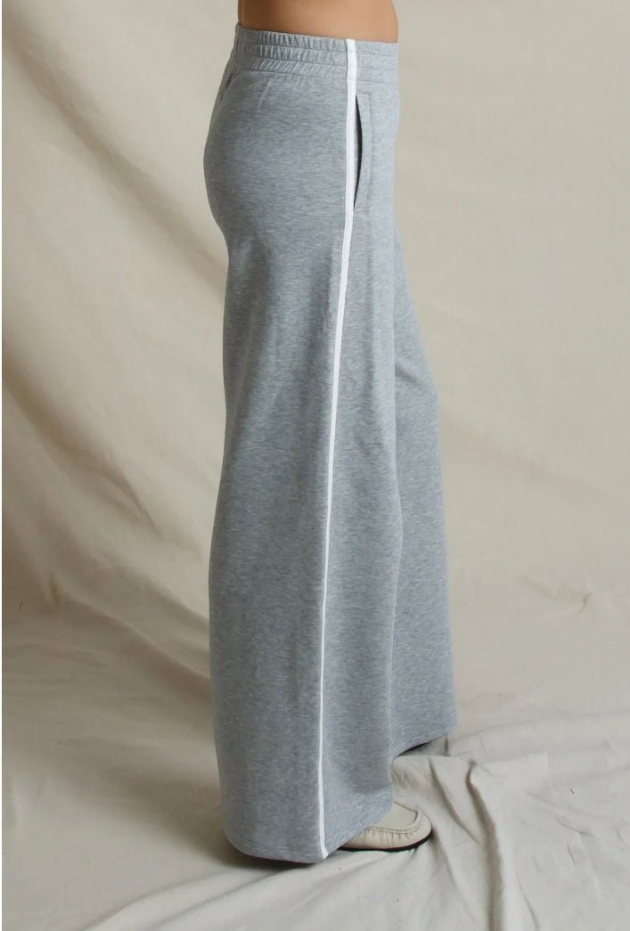 perfectwhitetee Mikos Travel Wide Leg Pant with Pockets - Molten Blu